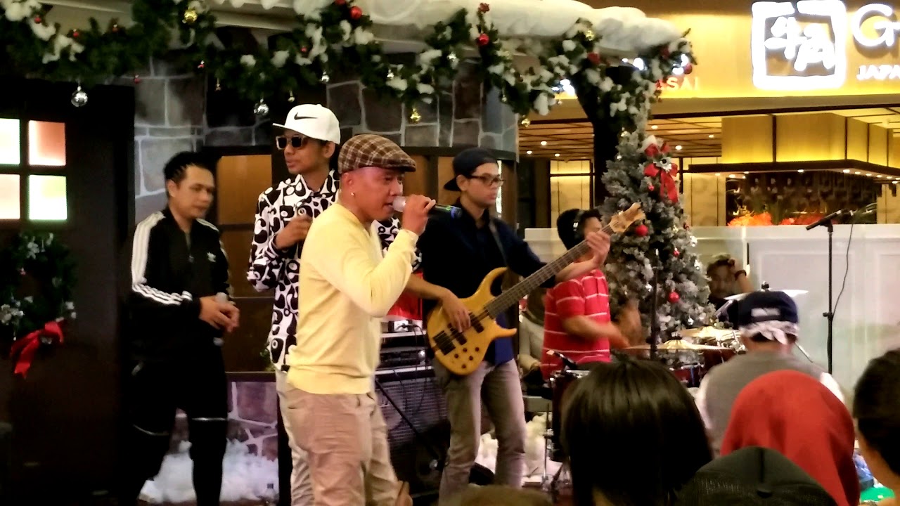 Performance T-Five (KAU) @AEON Mall JGC Cakung