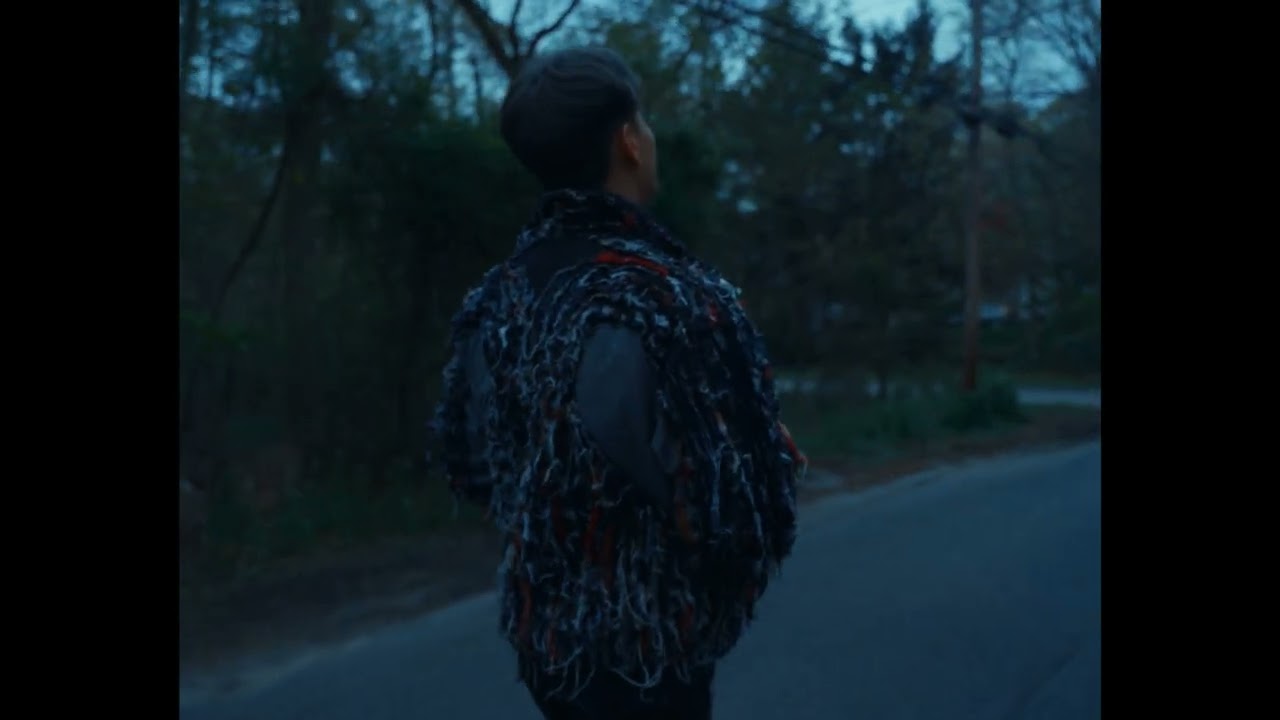 Milky Day & Sway Bleu - Aura (Visualizer) adlı videoyu YouTube'da izle Milky Day & Sway Bleu - Aura (Visualizer) adlı videoyu YouTube'da izle