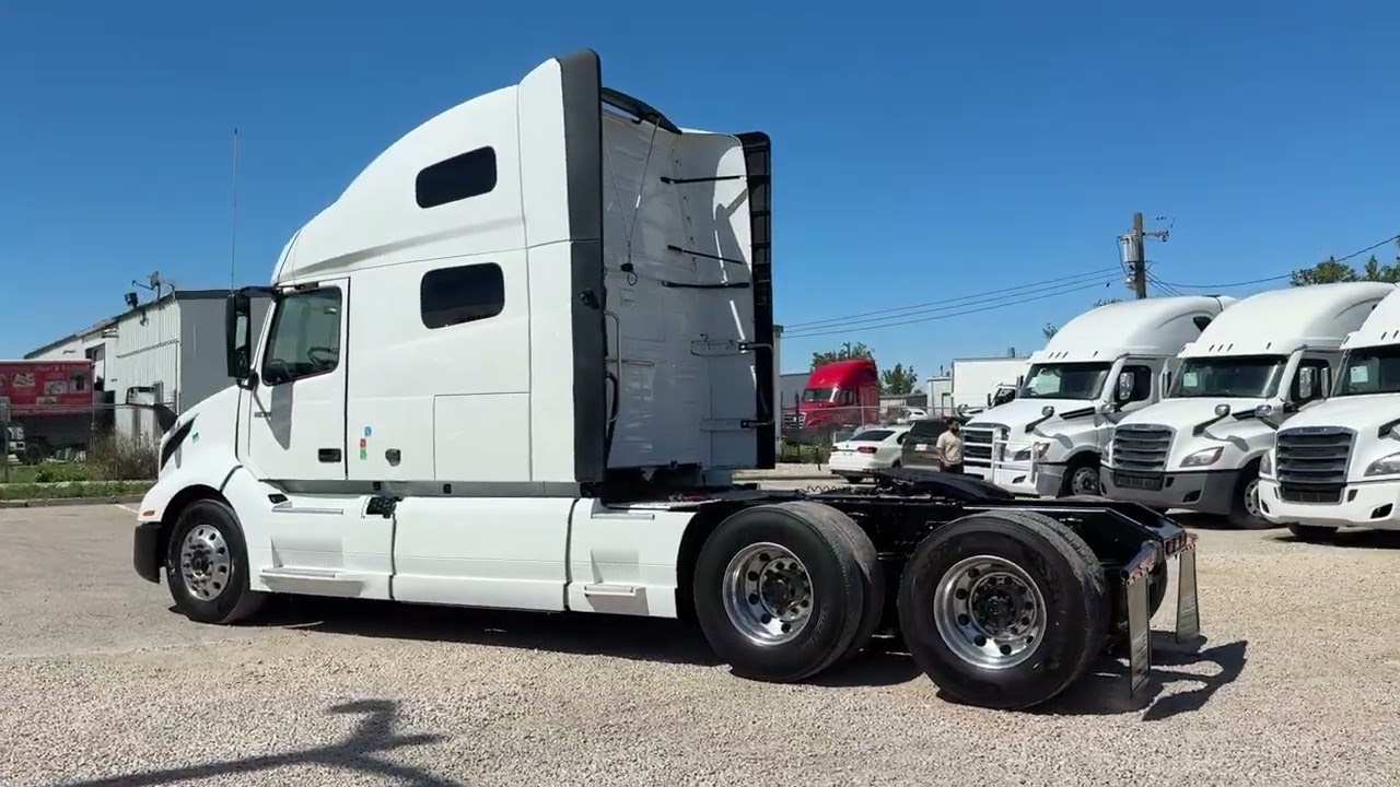 2023 VOLVO VNL 760 SLEEPER