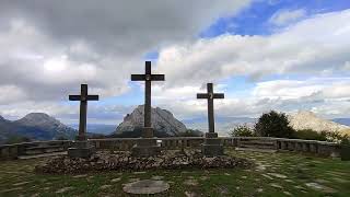 SANTUARIO DE URKIOLA Y MIRADOR DE LAS TRES CRUCES DEL PARQUE NATURAL DE URKIOLA, PASEO ASMR.