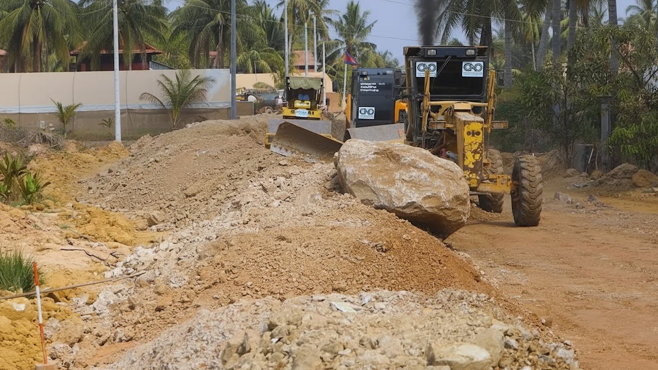 Wonderful Step-by-Step Road Construction Process: Land Grading, Gravel Grading, & Roller Compaction