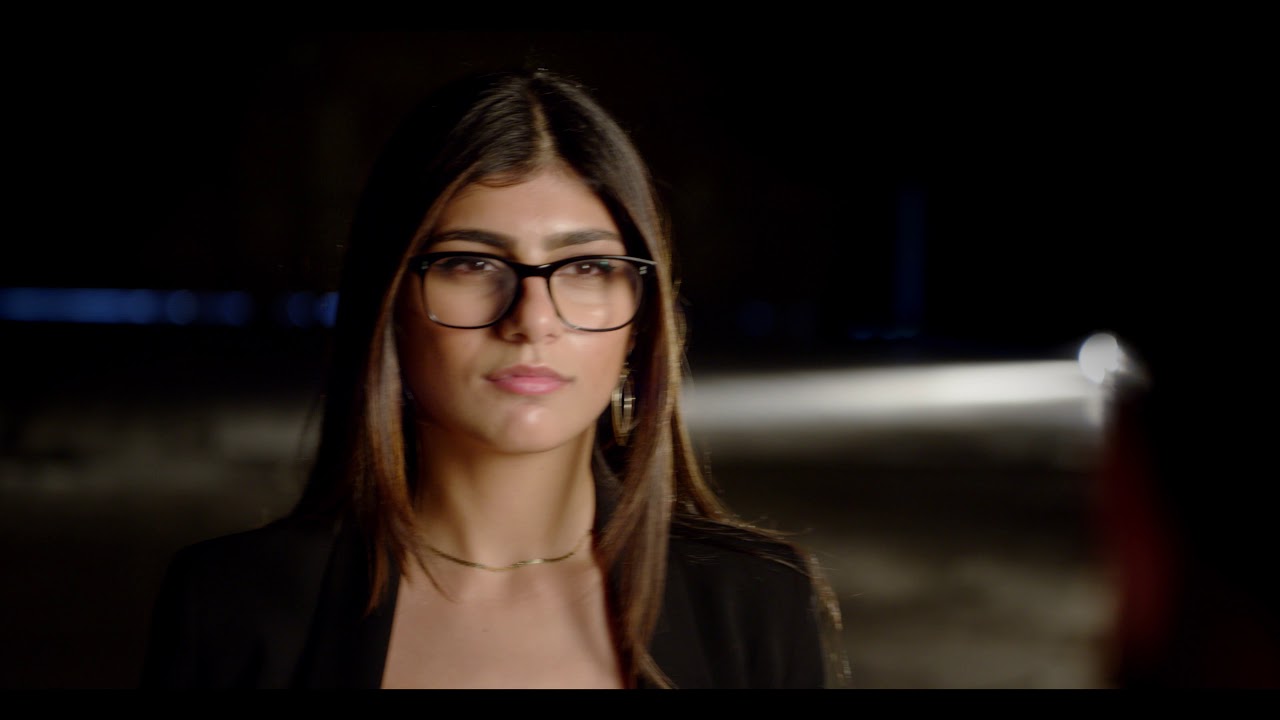 Mia Khalifa Porn Tube Video - Rooster Teeth Taps Former Porn Actress-Turned-Sports Host Mia Khalifa To  Resurrect 'Sportsball' Podcast - Tubefilter