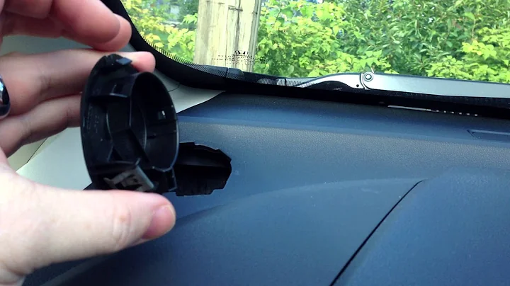 2007-2013 Honda Fit dash tweeter cover removal
