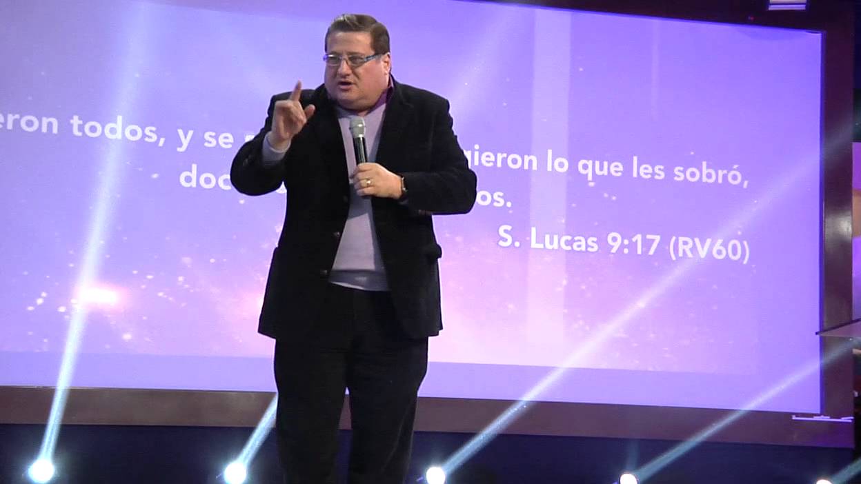 En manos de Dios - Pastor Felipe del Castillo - YouTube