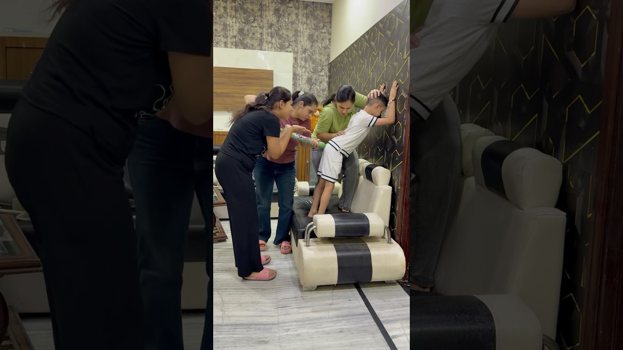 Smiti ko injection 💉 lagana doctor ko pada bhari 😯