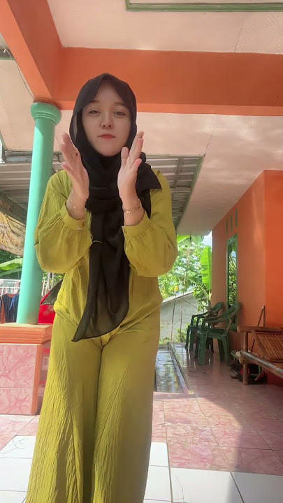 Tiba tiba kentut #funny #comedy #barudakwell #ngakak #lucu #cicizivana #prank #komedi #komedisketsa