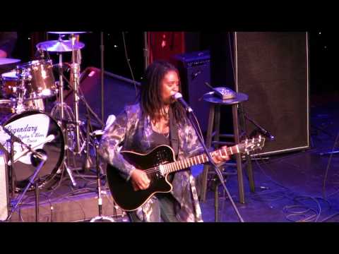Ruthie Foster LRBC 2010 "Heal Yourself"