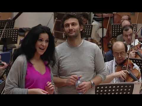 Angela Gheorghiu in Abu Dhabi (rehearsal)