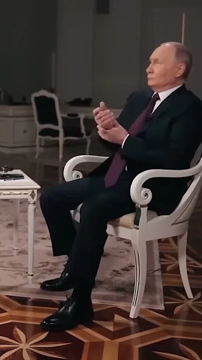 ЗАЧЕМ ПУТИН СНИМАЕТ ЧАСЫ?