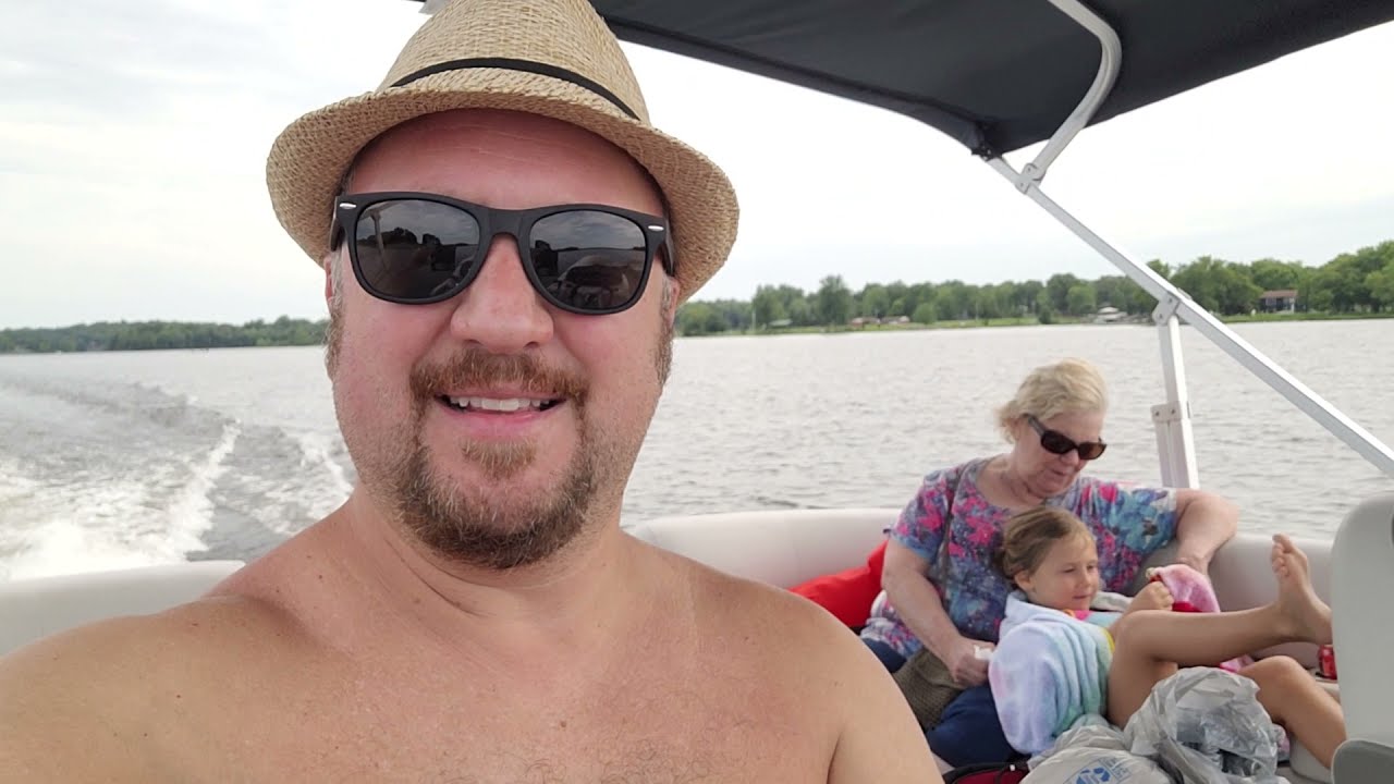 boating on Lake of Egypt