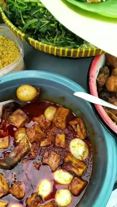 Download lagu KULINER GRESIK | SARAPAN NASI JAGUNG LAUKNYA KOMPLIT JADI INGAT KAMPUNG HALAMAN