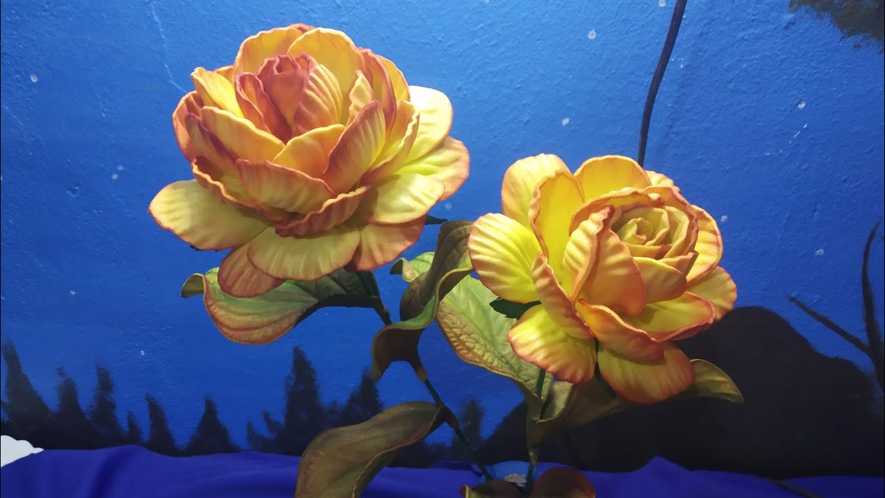 Vamos fazer uma flor chamada Carmélia em EVA