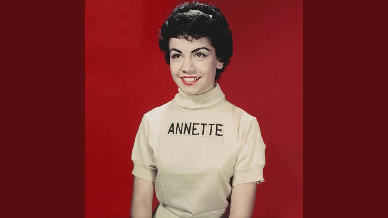 YouTube पर First Name Initial देखें