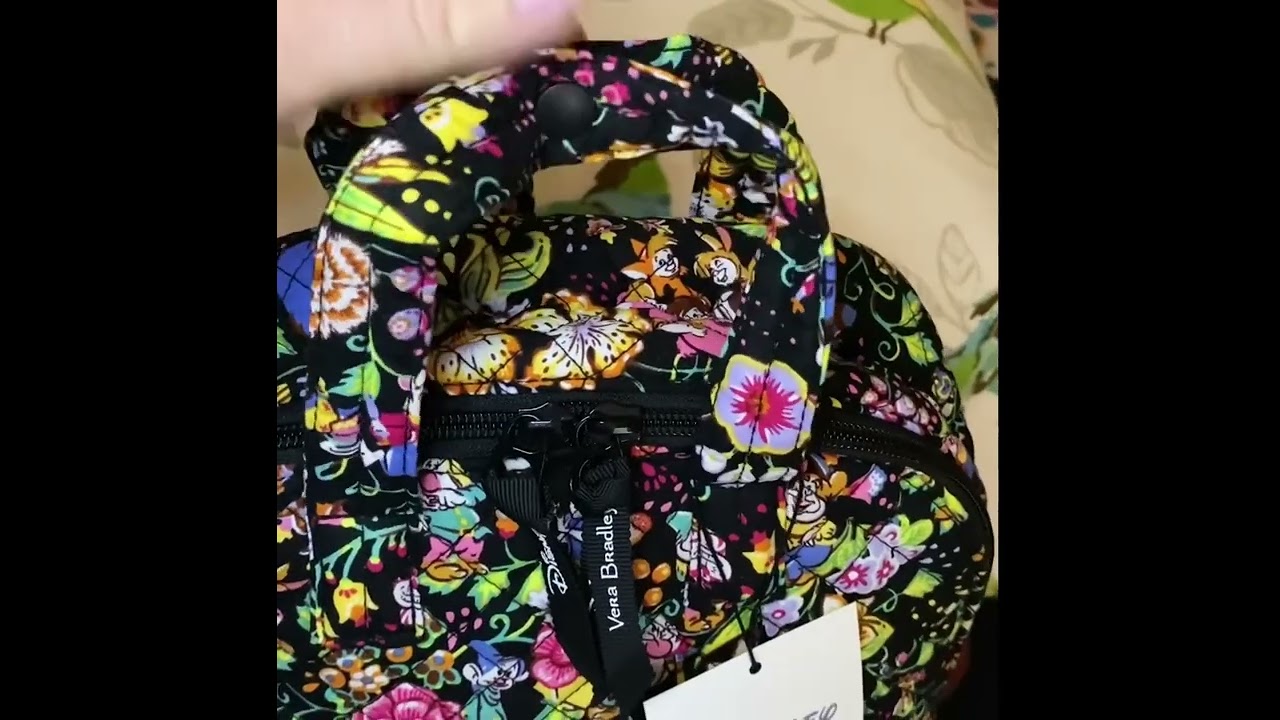 Vera Bradley : Large Travel Duffel Bag in Disney Classics on The Green