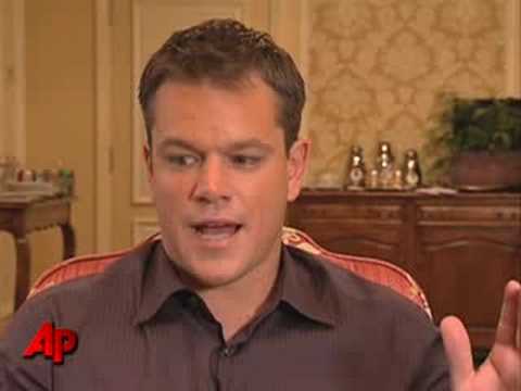 Video: Matt Damon: Palin Som Præsident Er Som 