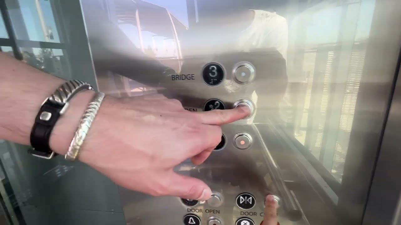 Mitsubishi Glass Bridge Scenic Elevator @ South Coast Plaza in Costa Mesa CA