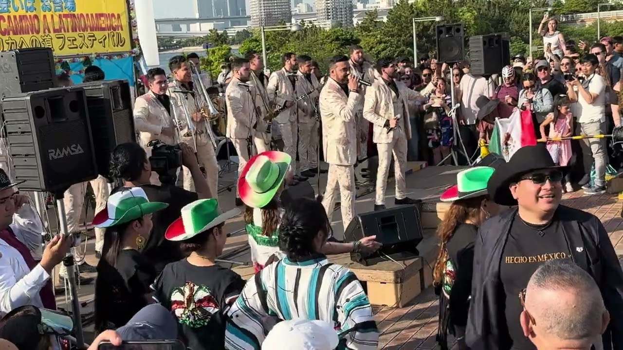 Popurrí • Y llegaste tu • El sinaloense • El corrido de Mazatlan • Banda el Recodo en Odaiba Japón 1