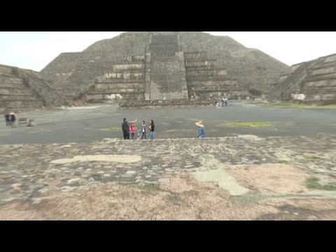 Video: Si quhet maja e një piramide?