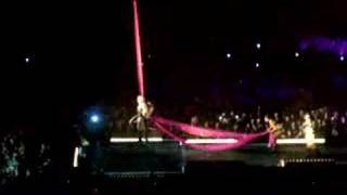 "Get the party started" live PINK