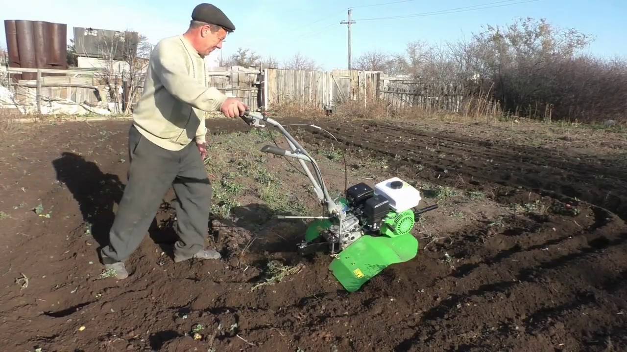 Пашу мотоблоком с фрезами видео