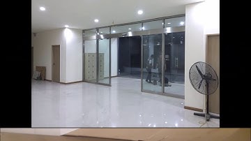 Cửa kính trượt treo cảm biến