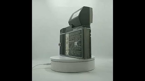 POLAROID 900 ELECTRIC EYE LAND CAMERA + BLITZ