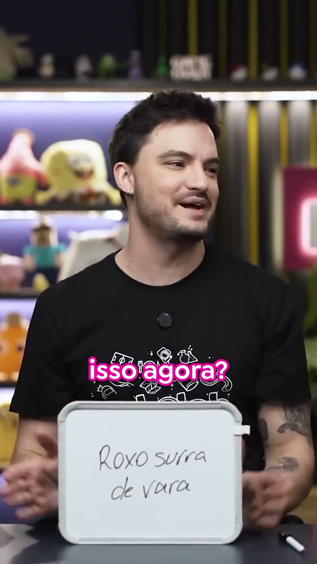 FICOU ROXO DE VERGONHA