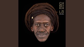 Video voorbeeld van "Cheikh Lô - Doyal Naniou (feat. Oumou Sanganré)"