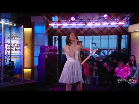 Selena Gomez - Naturally (Live @ Good Morning America)