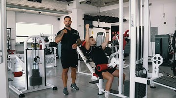 NEUTRAL GRIP LAT PULLDOWN