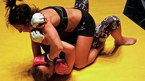 War of Aggression: Angela Jennings vs Lizzy Crowle