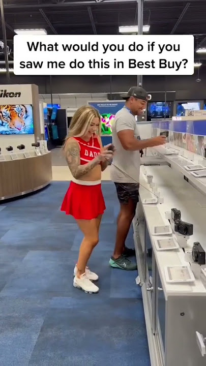 ONLYFANS MODEL GETS CAUGHT TAKING PICTURES IN PUBLIC