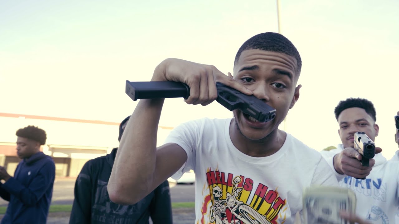 Guarda Ty The Gunna | No Chorus | Official Video | Shot By. LMB FILMZ #ReadyToShoot su YouTube Guarda Ty The Gunna | No Chorus | Official Video | Shot By. LMB FILMZ #ReadyToShoot su YouTube