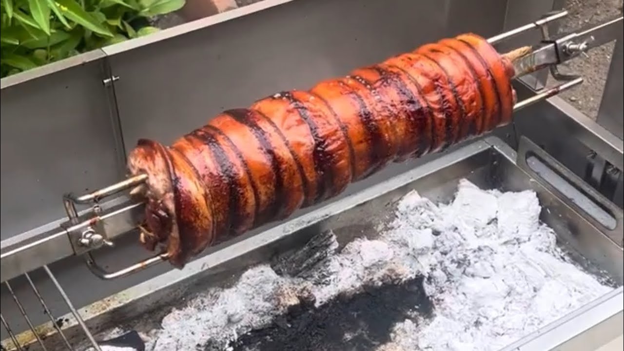 Letchon belly yummy 😋😋😋 - YouTube