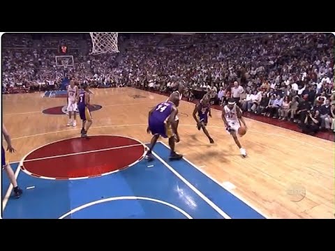 Elden Campbell Puts on a Backdoor Passing Clinic at the 2004 Finals
