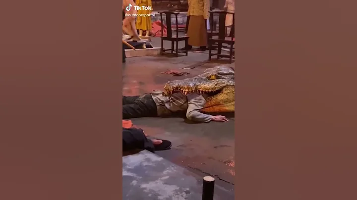 Cá xấu ăn thịt người kinh hoàng