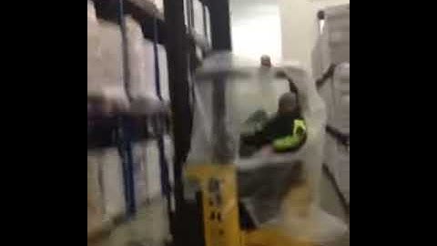 Warehouse might be chilled but still hot to me 😂😂😂 beduin 😎😁