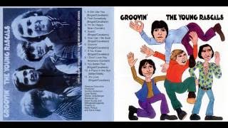From "groovin'" 1967 produced by the young rascals engineers; chris
huston, tom dowd written eddie brigati and felix cavaliere lead vocals
yo...