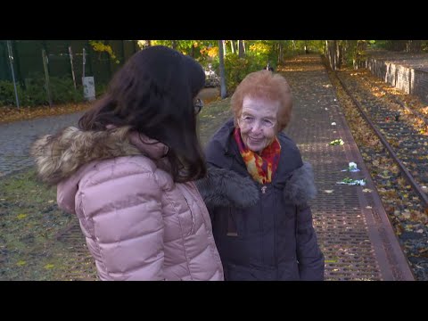 כשהנאצים דפקו על הדלת: שורדת השואה בת ה-90 משחזרת את ליל הבדולח