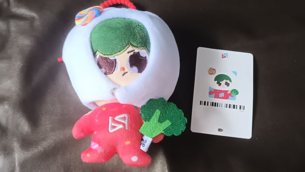 UNBOXING PAODY DOLL KEYCHAIN - YouTube
