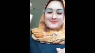 Jilbab Cantik Goyang