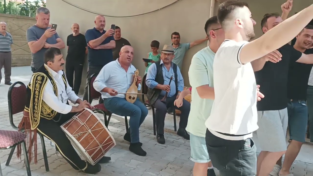 kemaneci Güngör ve ekibi