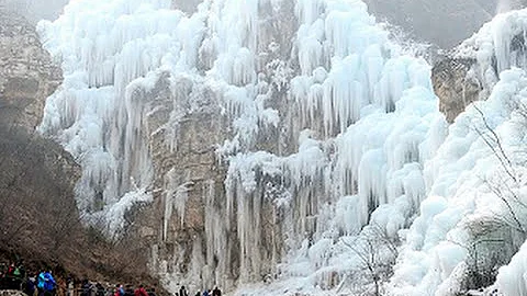 Waterfall in China FROZEN into Thousands of Icicles After Temperatures Plummeted to -12 Degrees
