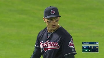 CLE@OAK: Guyer makes an outstanding sliding catch