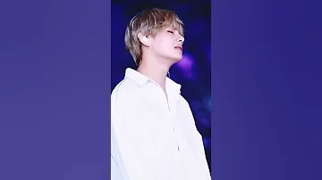 Kim Taehyung Crying While Singing Spring Day In The Concert 