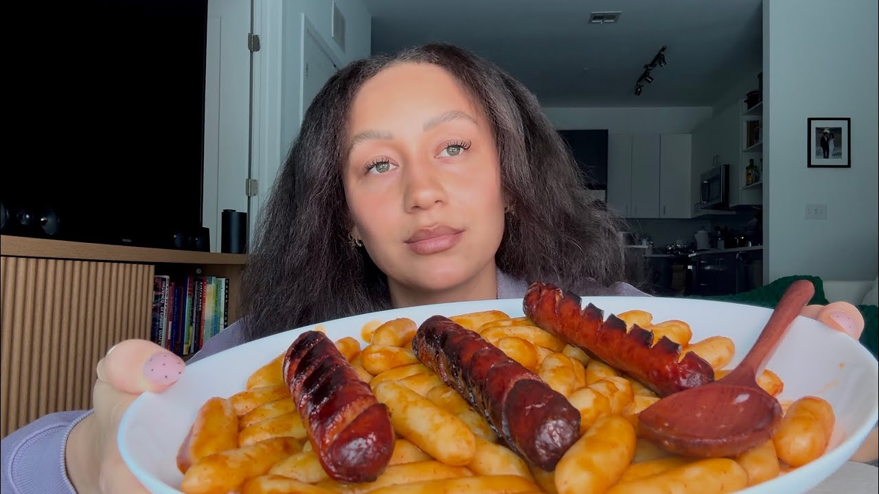 Просто немного ттокпокки и сосисок! ◡̈