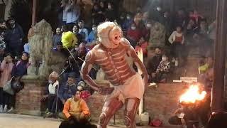Sexy Skeleton Dance Live