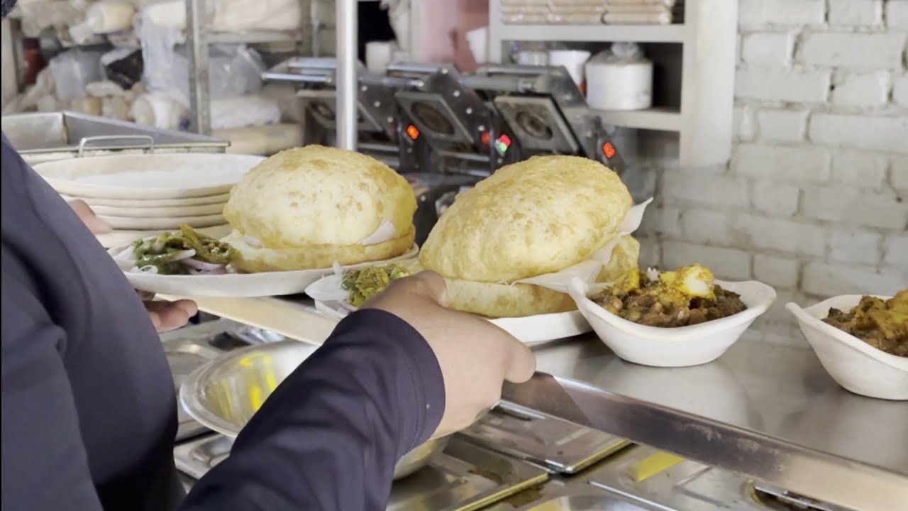 THE CHAAT BAZAR WITH UTKARSH RAJPUT & AKKI THAKUR CHOLE BHATURE 