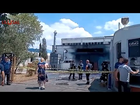 Boya fabrikasında patlama: