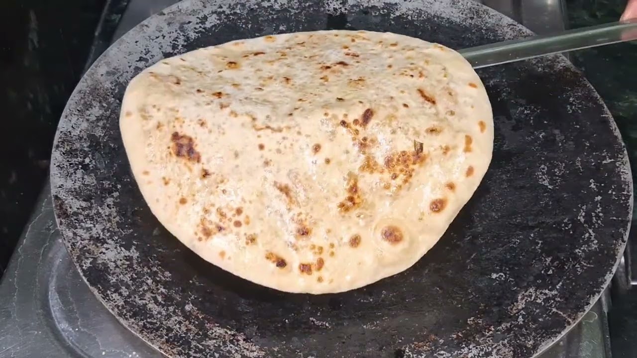 Pandagala special notlo vesukunte karigipoye  2 rakala bobbatlu  triveni's kitchen 